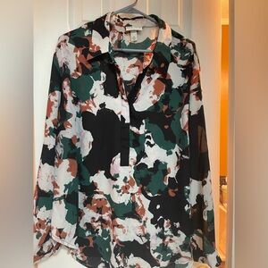 Ava & Viv Womens Green and Black Abstract Shirt